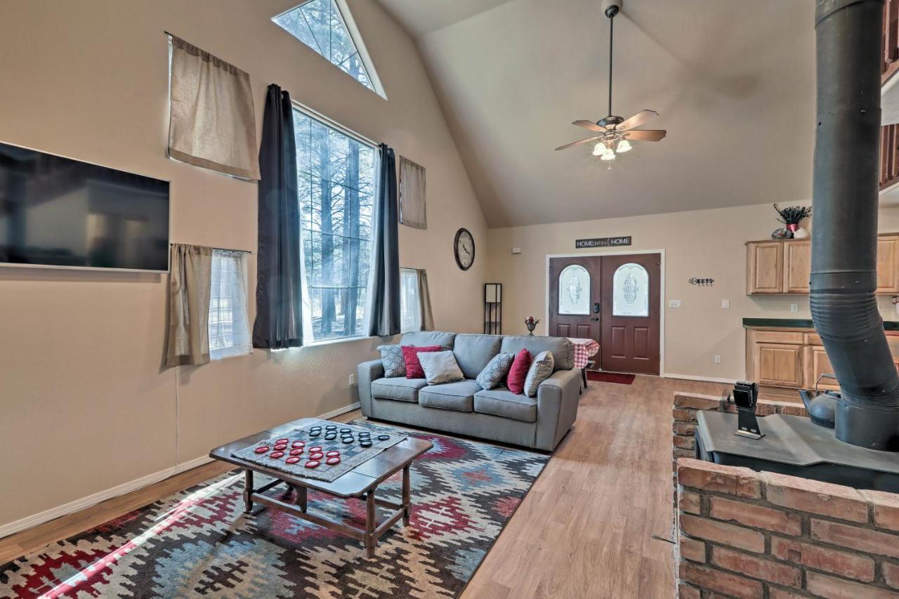 Family-Friendly Forested Home With Snow Play Area! Flagstaff Esterno foto