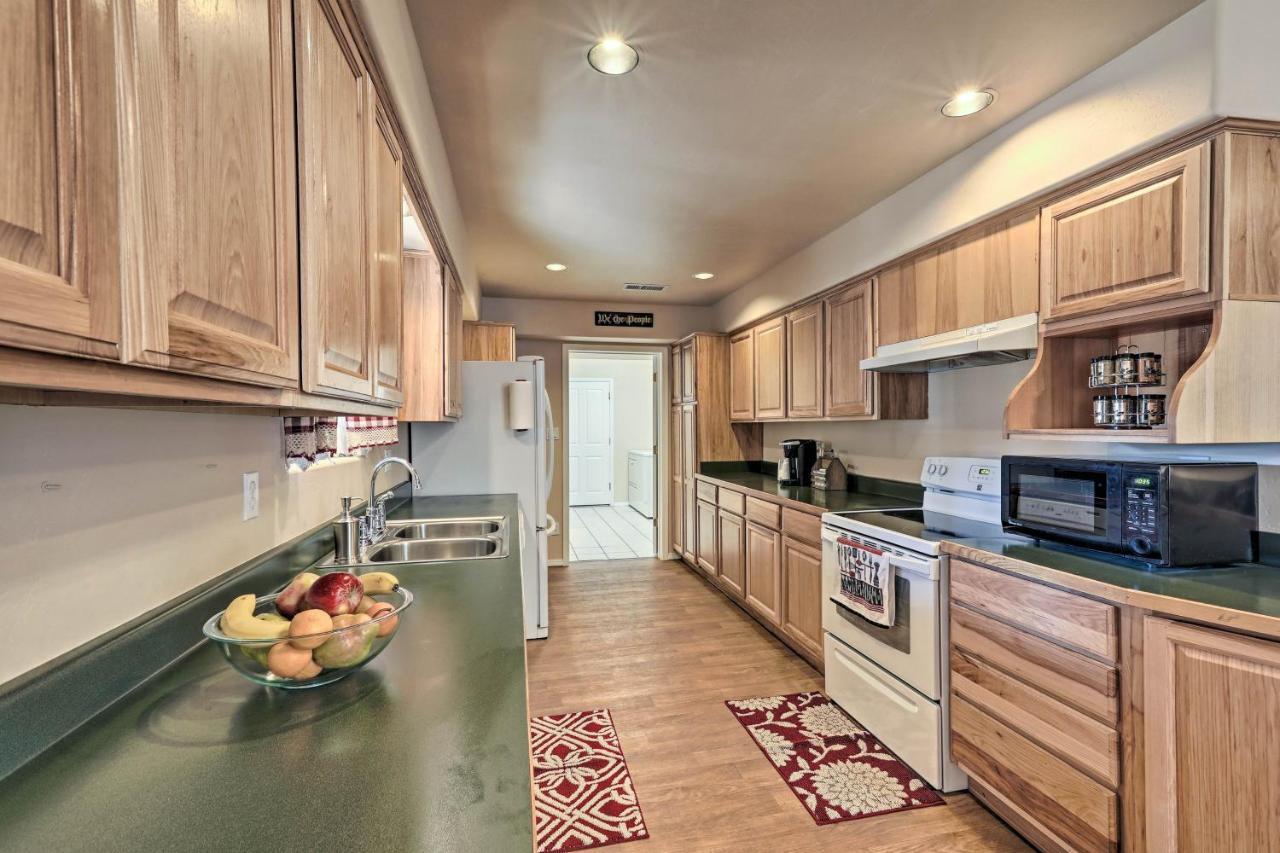 Family-Friendly Forested Home With Snow Play Area! Flagstaff Esterno foto